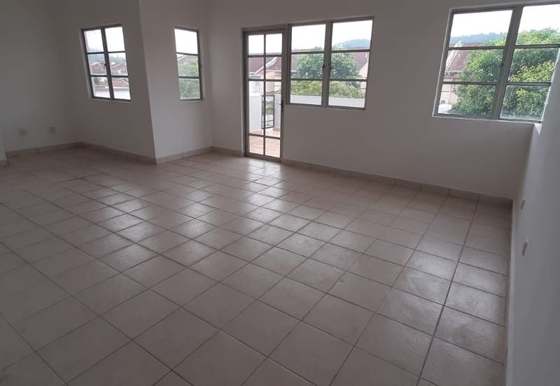 EMERALD PARK (SEREMBAN 2)