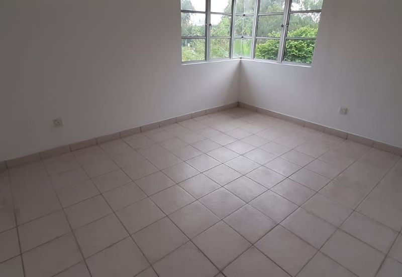 EMERALD PARK (SEREMBAN 2)