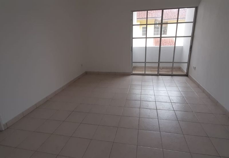 EMERALD PARK (SEREMBAN 2)