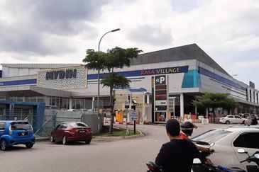 Double Storey SHOPLOT @ Bandar Prima Senawang for Sale