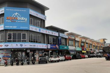 Double Storey SHOPLOT @ Bandar Prima Senawang for Sale