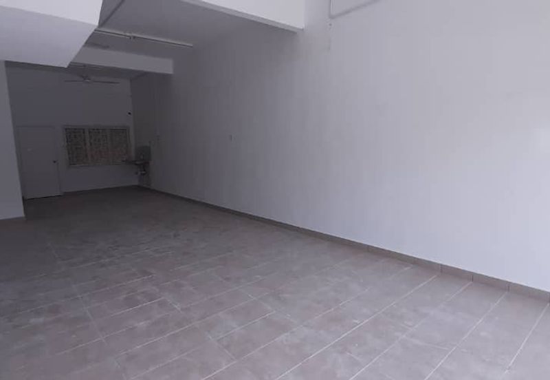 Ground Floor Shop @ Taman Pinang Gading Sikamat for Rent