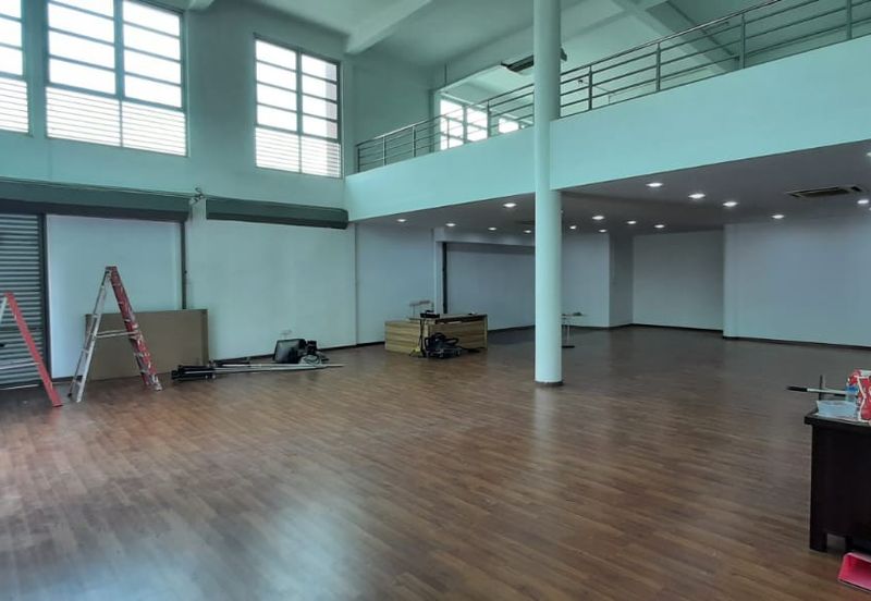 Pusat Komersial Lobak