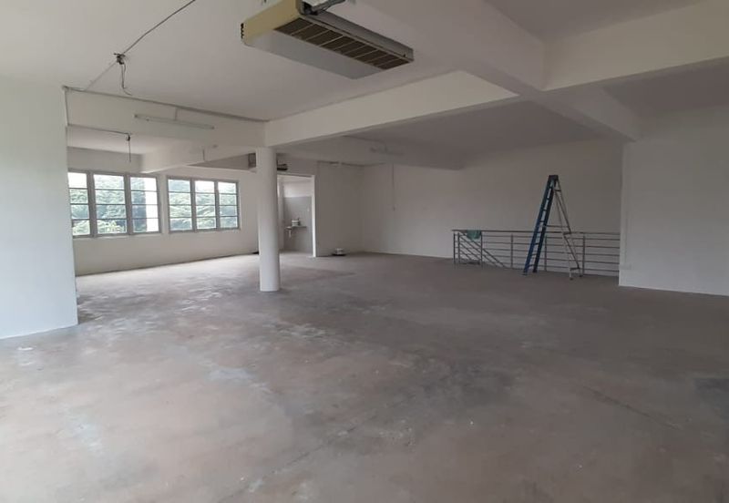 Pusat Komersial Lobak