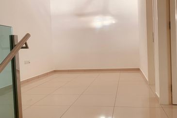 ‼️Urgent Sale‼️ 2-storey terrace house @ ADIRA, Ara Sendayan