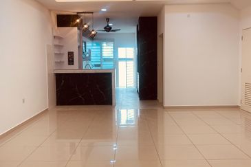 ‼️Urgent Sale‼️ 2-storey terrace house @ ADIRA, Ara Sendayan