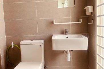 ‼️Urgent Sale‼️ 2-storey terrace house @ ADIRA, Ara Sendayan