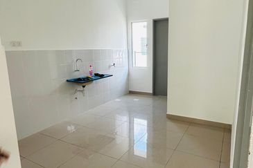 Double Storey Terrace House @ Taman Kirby Seremban for Rent