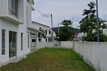 TIARA SENDAYAN (PRECINT 3)