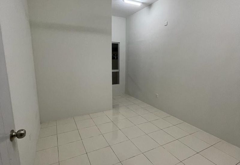 TAMAN BAYU INDERA, LUKUT