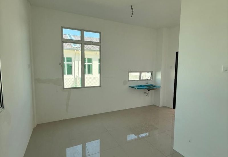 Rumah Teres Dua Tingkat di Kulim