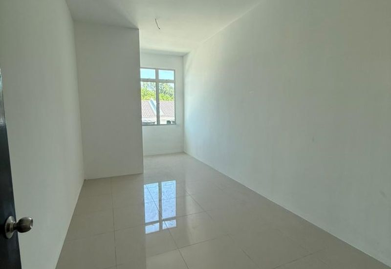 Rumah Teres Dua Tingkat di Kulim