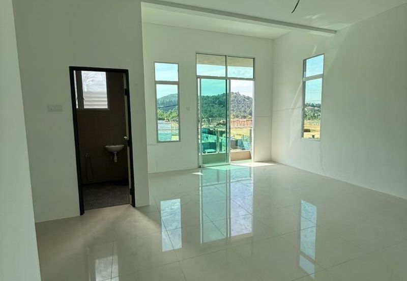 Rumah Teres Dua Tingkat di Kulim