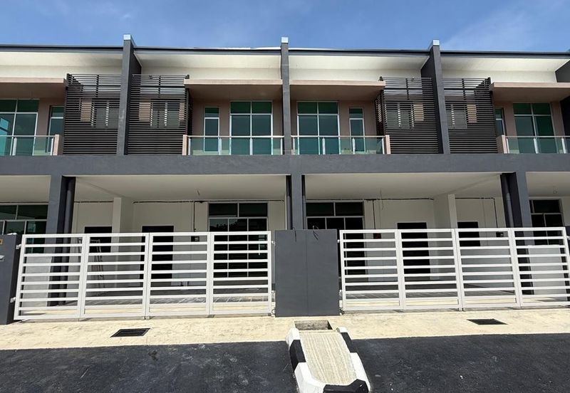 Rumah Teres Dua Tingkat di Kulim