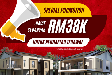 Rumah Berkembar Dua Tingkat di Lunas