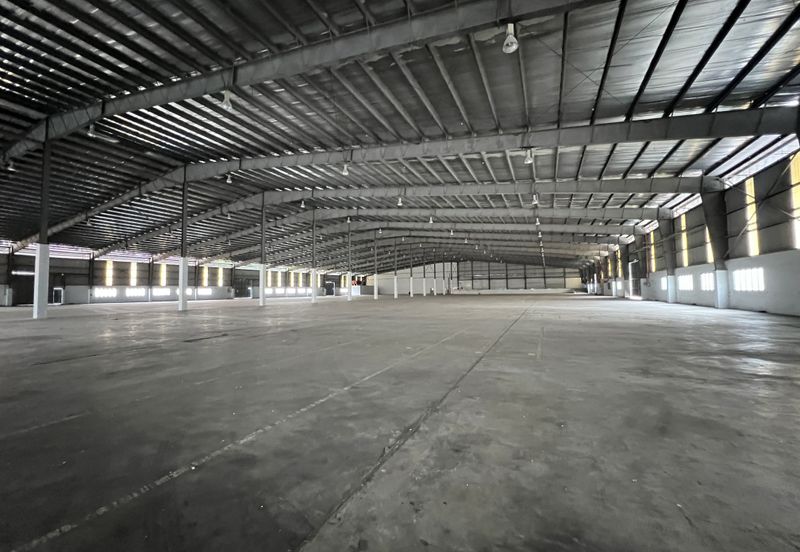 West Port, Pulau Indah