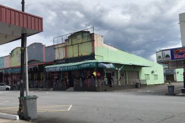 Nilai 3 Wholesale Centre