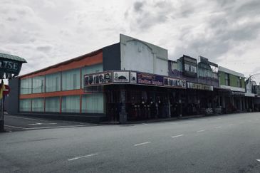 Nilai 3 Wholesale Centre