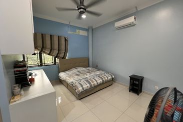 Beautiful and spacious Freehold bungalow for sale in ss19 subang jaya