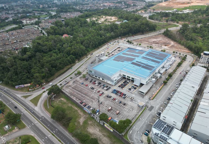 1.8ac Seremban Forest heights Main Road Corner Freehold Commercial land for sale