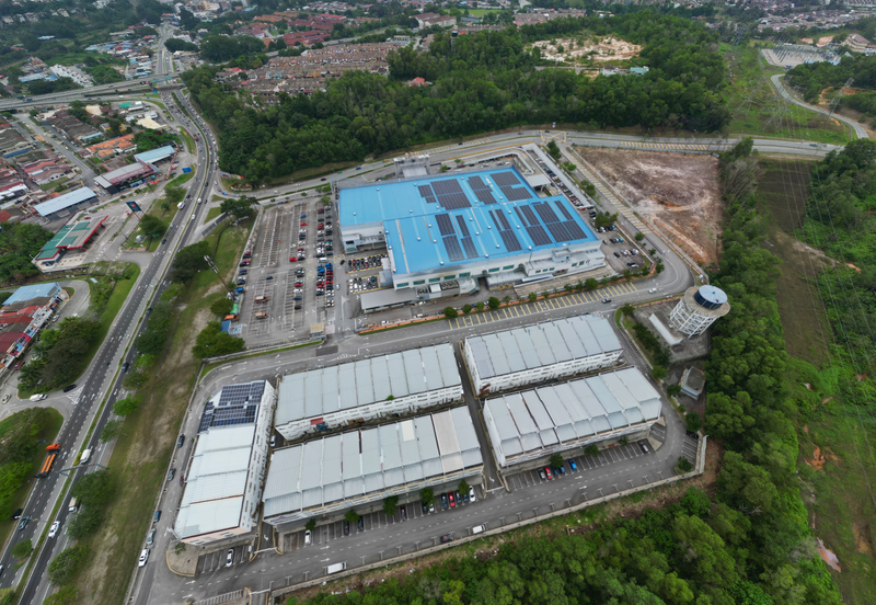1.8ac Seremban Forest heights Main Road Corner Freehold Commercial land for sale