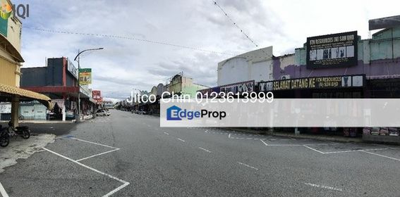 Nilai 3 Wholesale Centre, Jalan 3/8 end lot shop/factor for rent/sale, , 