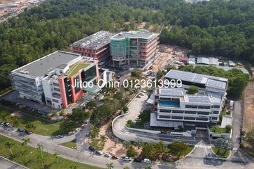 Cyberjaya freehold 1.8ac main road commercial land for sale