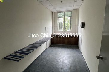 Pulau indah westport phase 1 heavy zone warehouse/factory for sale/rent