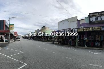 Nilai 3 Wholesale Centre