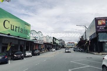 Nilai 3 Wholesale Centre