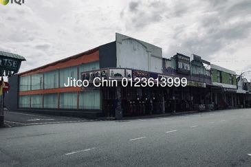 Nilai 3 Wholesale Centre