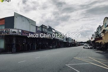 Nilai 3 Wholesale Centre