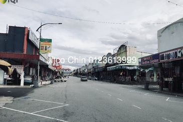 Nilai 3 Wholesale Centre