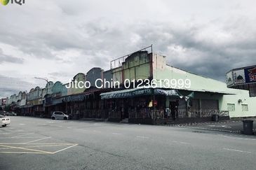 Nilai 3 Wholesale Centre