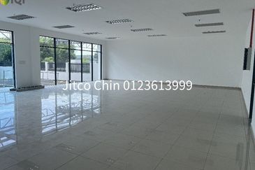 West Port, Pulau Indah