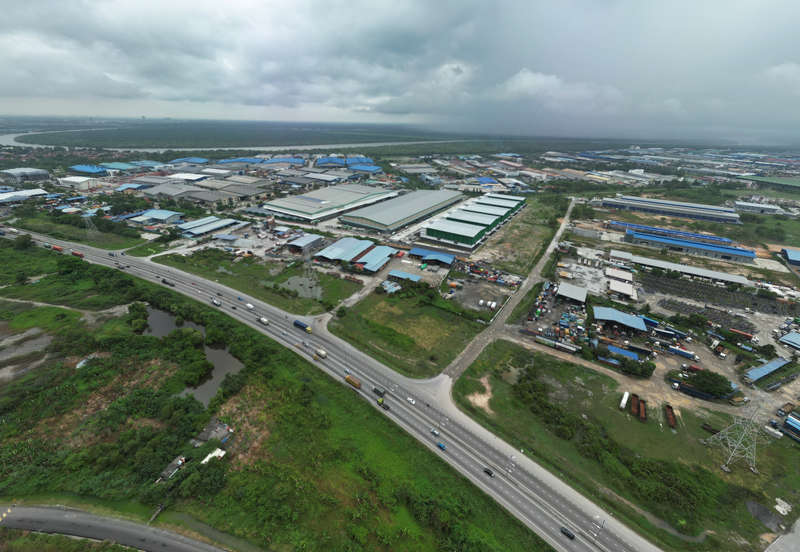 West Port, Pulau Indah