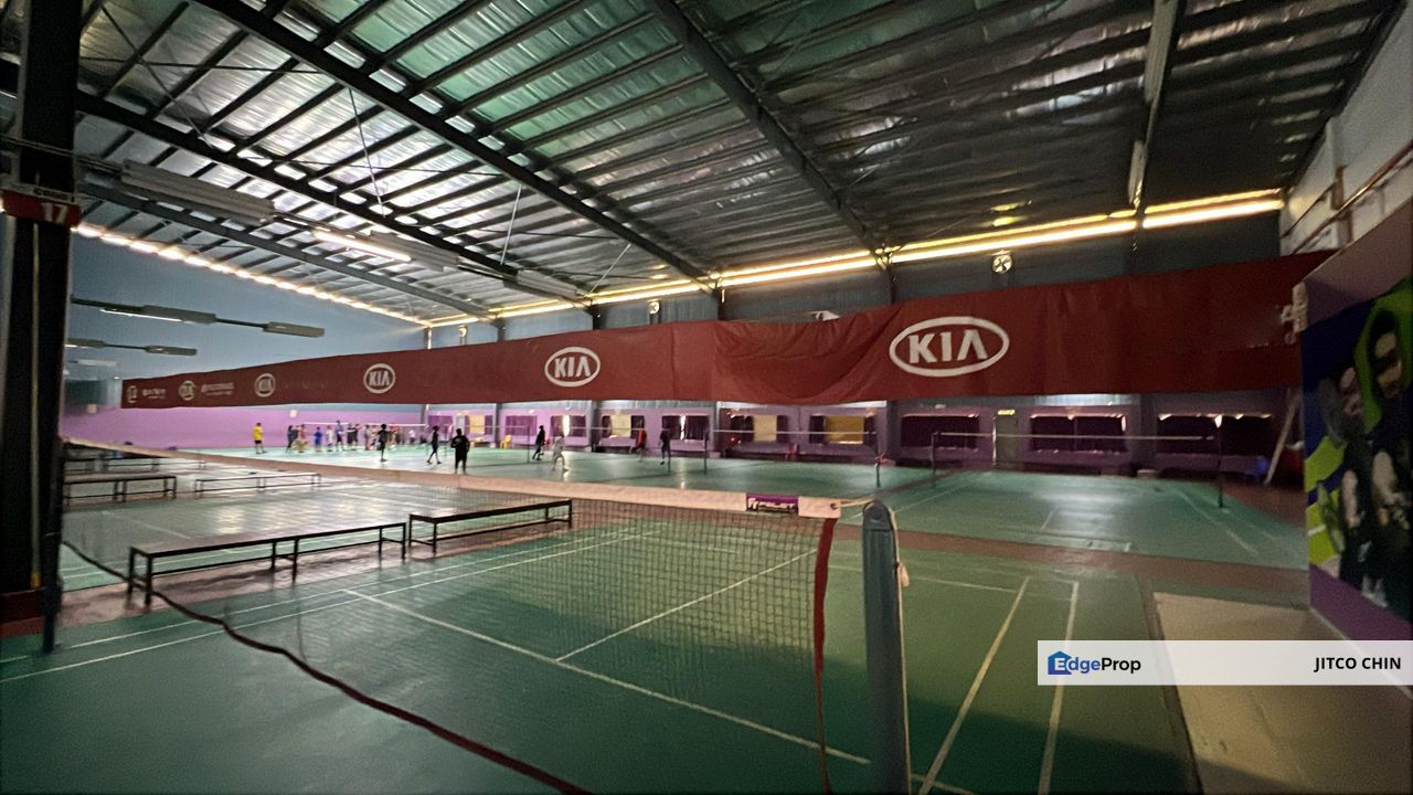 40ksf Sendayan Seremban Main road sport center badminton court for rent, Negeri Sembilan, Seremban