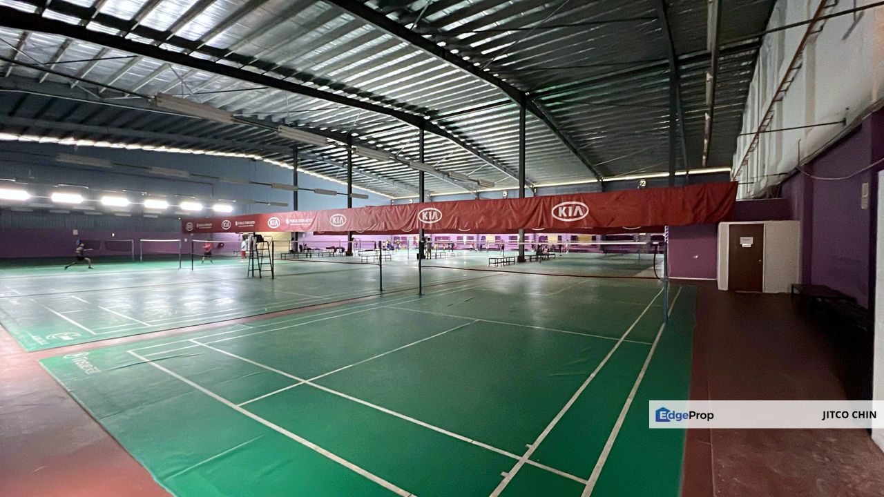 40ksf Sendayan Seremban Main road sport center badminton court for rent, Negeri Sembilan, Seremban