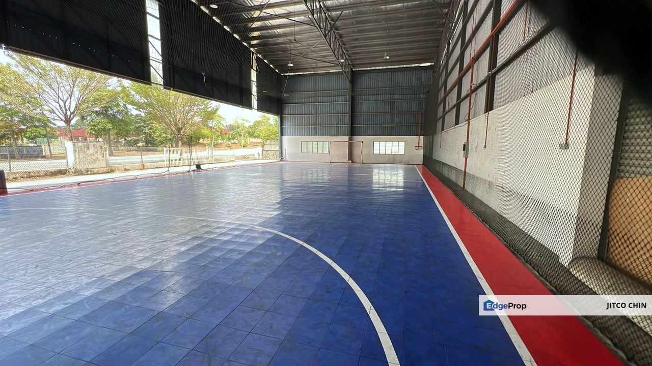40ksf Sendayan Seremban Main road sport center badminton court for rent, Negeri Sembilan, Seremban