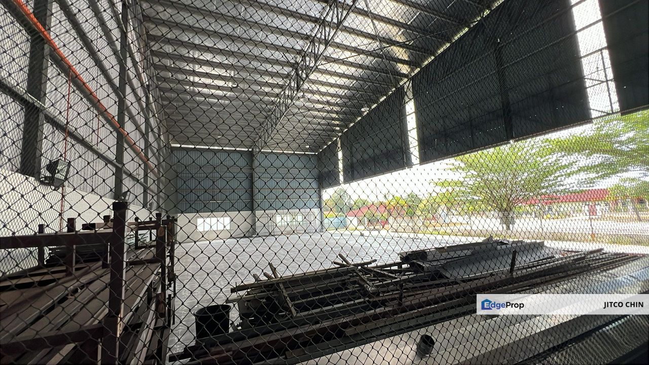 40ksf Sendayan Seremban Main road sport center badminton court for rent, Negeri Sembilan, Seremban