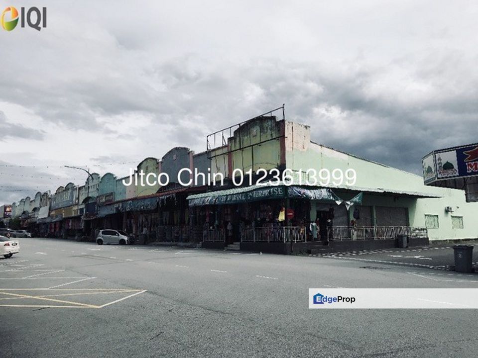 Nilai 3 Wholesale Centre, Jalan 3/8 end lot shop/factor for rent/sale, , 