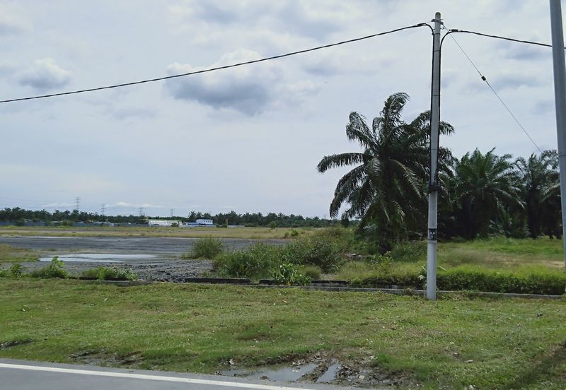 Land in industrial zone in Banting, potential for high yield