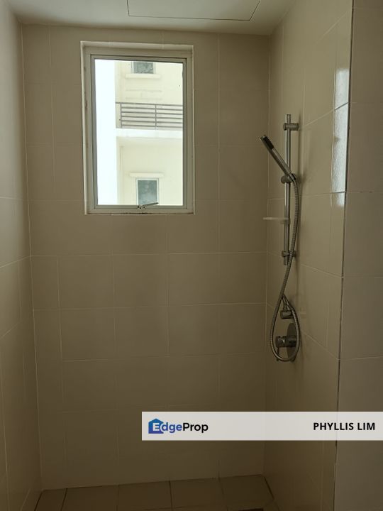 Refurbished service apartment unit in Subang Jaya, Selangor, Subang Jaya