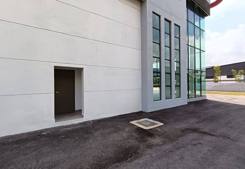 New factory & warehouse to let in Autopark City KD