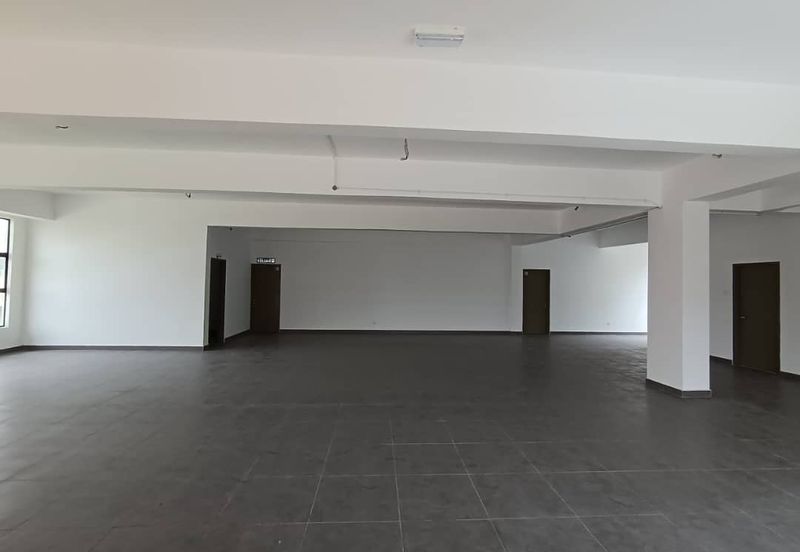 New factory & warehouse to let in Autopark City KD