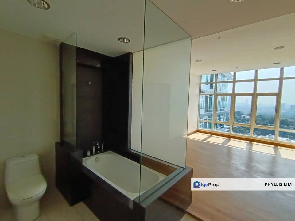 Partially furnished endlot unit in Dua Sentral, Kuala Lumpur, Brickfields