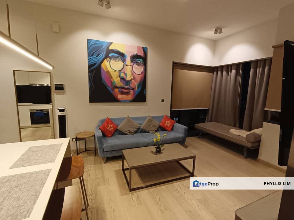 Fully furnished unit with Twin Towers view for sale in Star Residences One, Kuala Lumpur, KL City