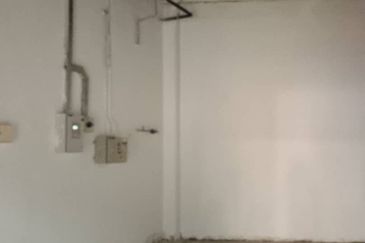 Ground floor retail lot at DC Mall