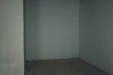 Ground floor retail lot at DC Mall