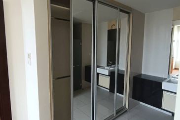 Dua Sentral Residential Tower